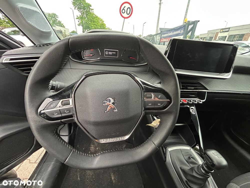 Peugeot 208 - 7