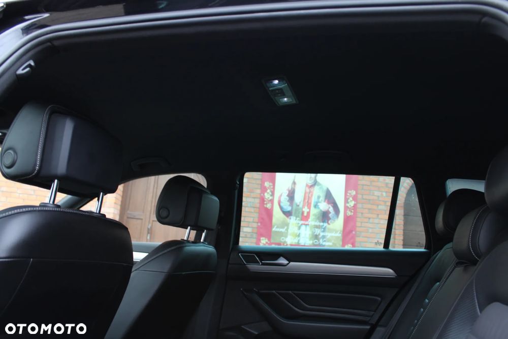 Volkswagen Passat 2.0 TDI SCR DSG 4Motion Business - 25