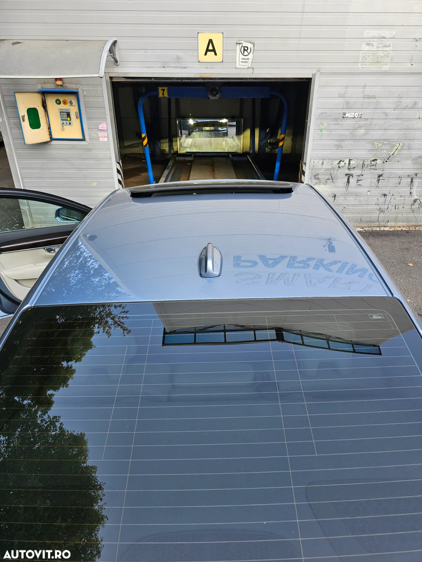 Volvo S90 T8 Twin Engine AWD Geartronic Momentum - 23
