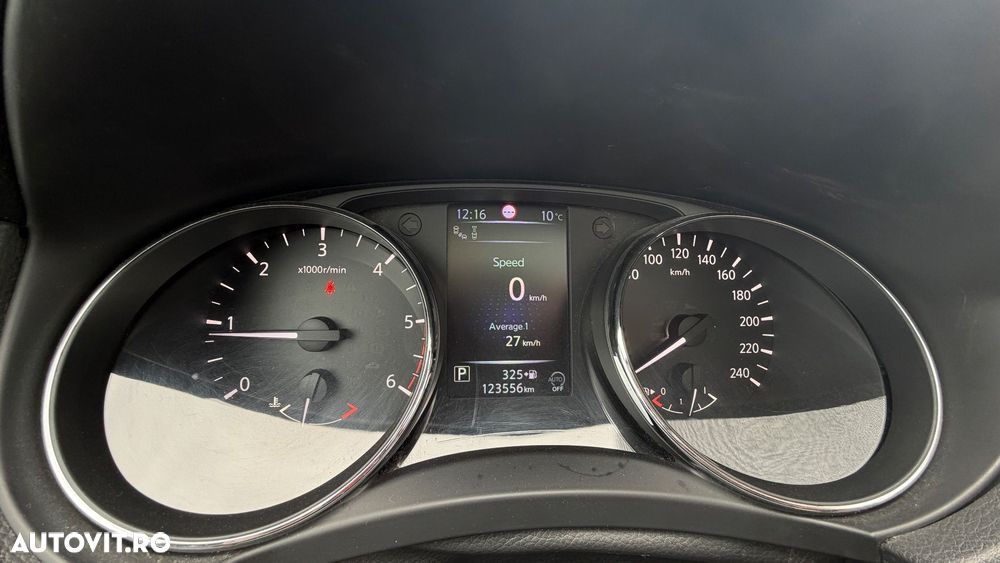 Nissan Qashqai 1.6 DCI Xtronic TEKNA - 8