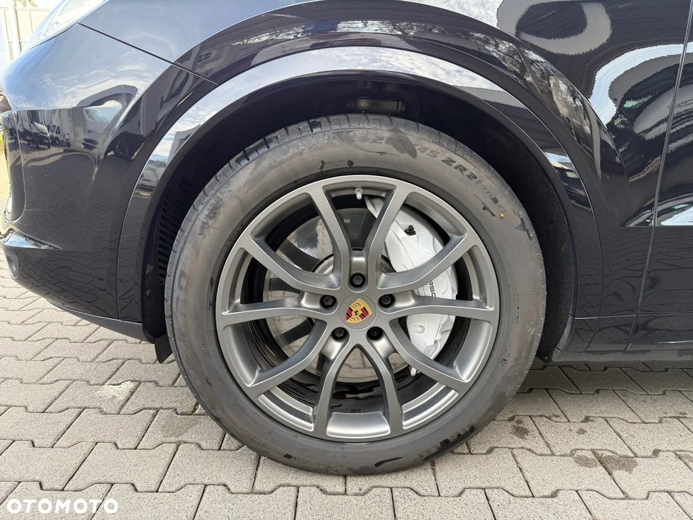 Porsche Cayenne Turbo - 21