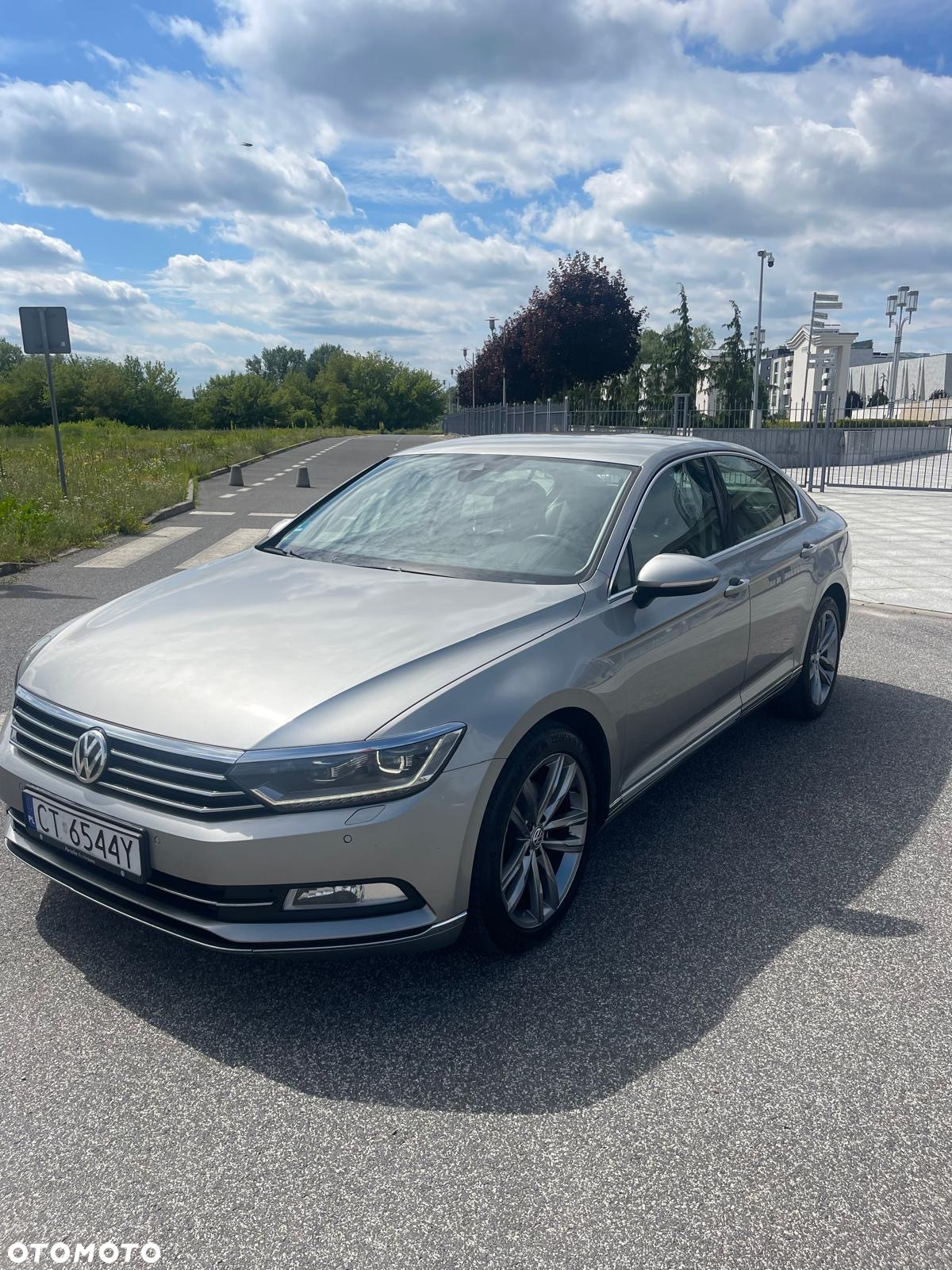 Volkswagen Passat 2.0 TDI BMT Highline DSG - 2