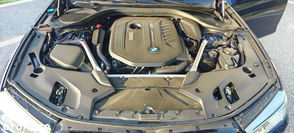 BMW Seria 5 540i - 29