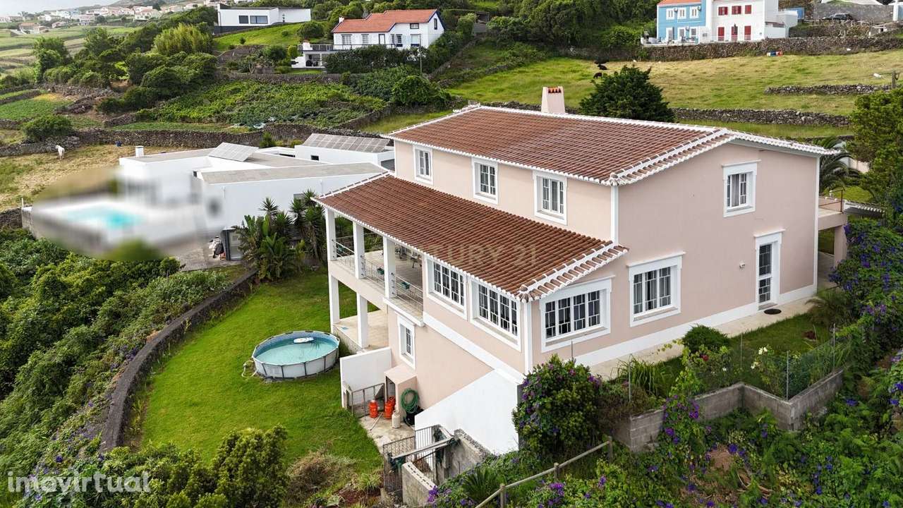 Fantástica Moradia T4 no Serretina - Ilha Terceira - Grande imagem: 4/40