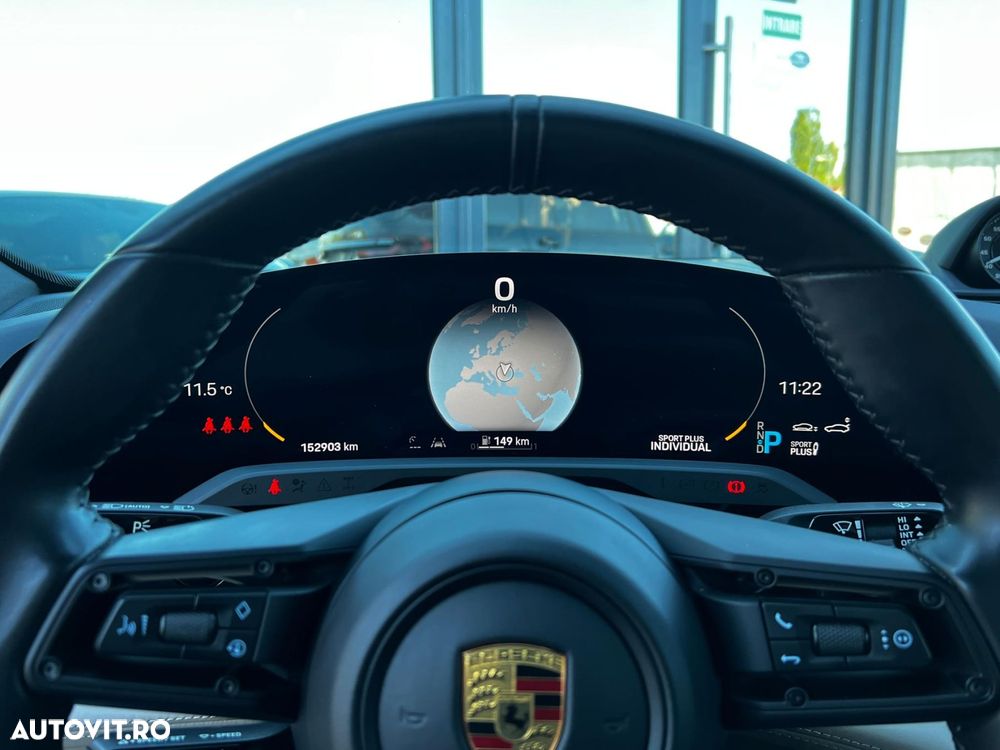 Porsche Taycan - 19