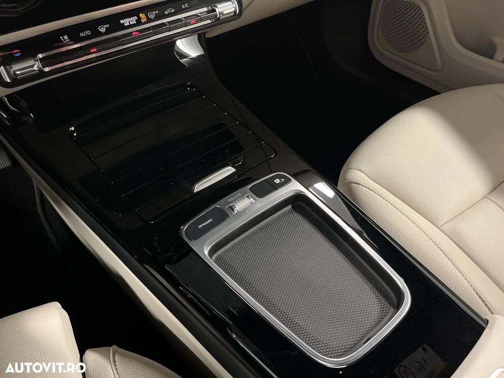 Mercedes-Benz A 180 Sedan 7G-DCT Progressive - 27