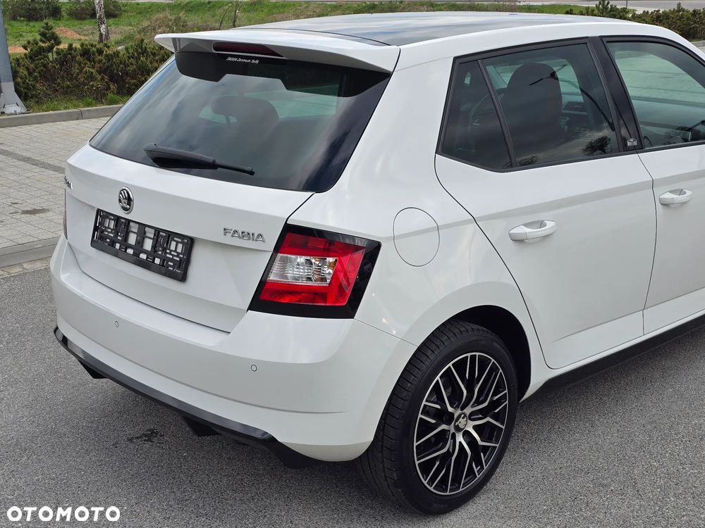 Skoda Fabia 1.0 TSI Monte Carlo - 25