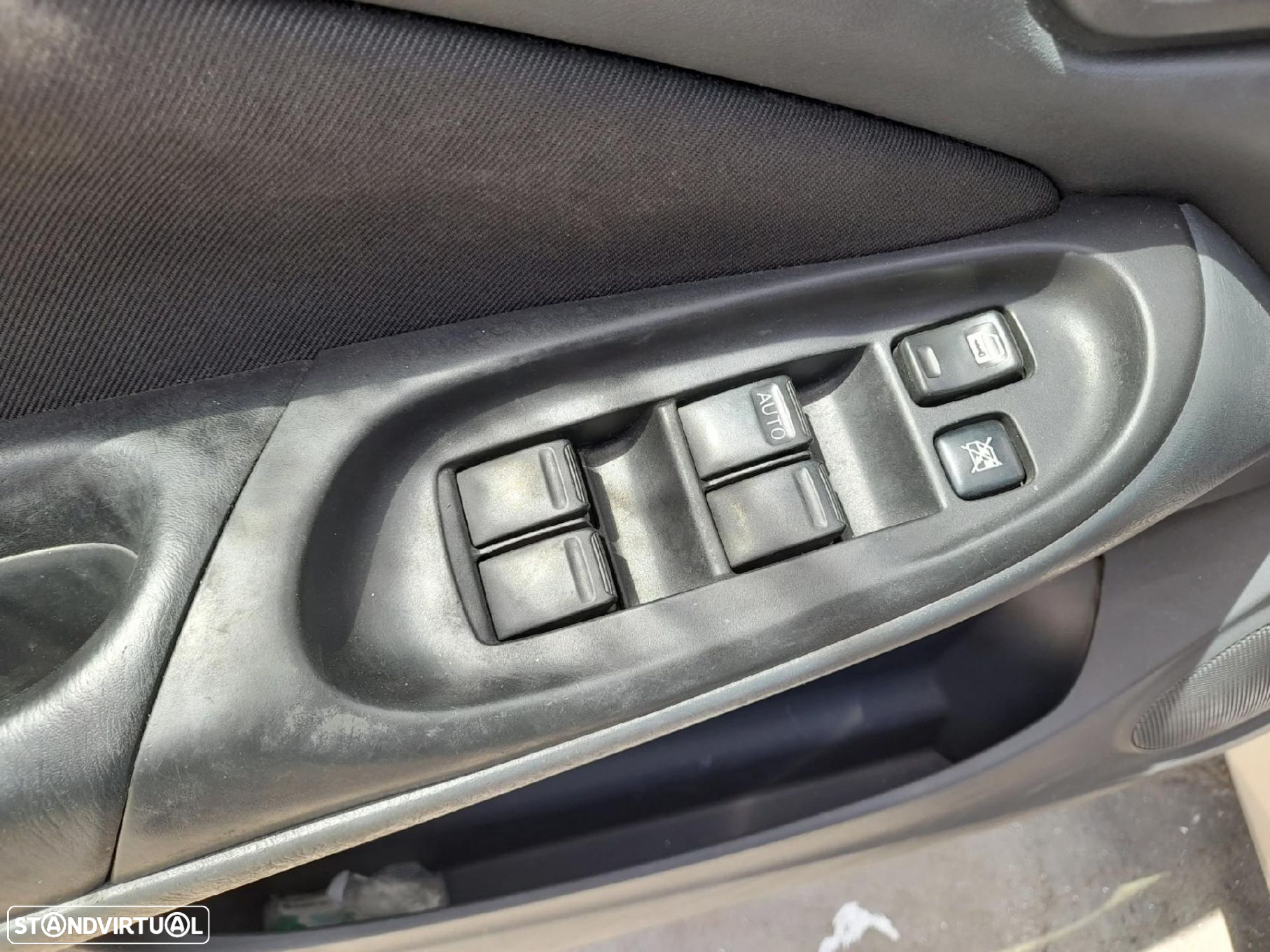 Para peças NISSAN Almera II Hatchback (N16) - 10