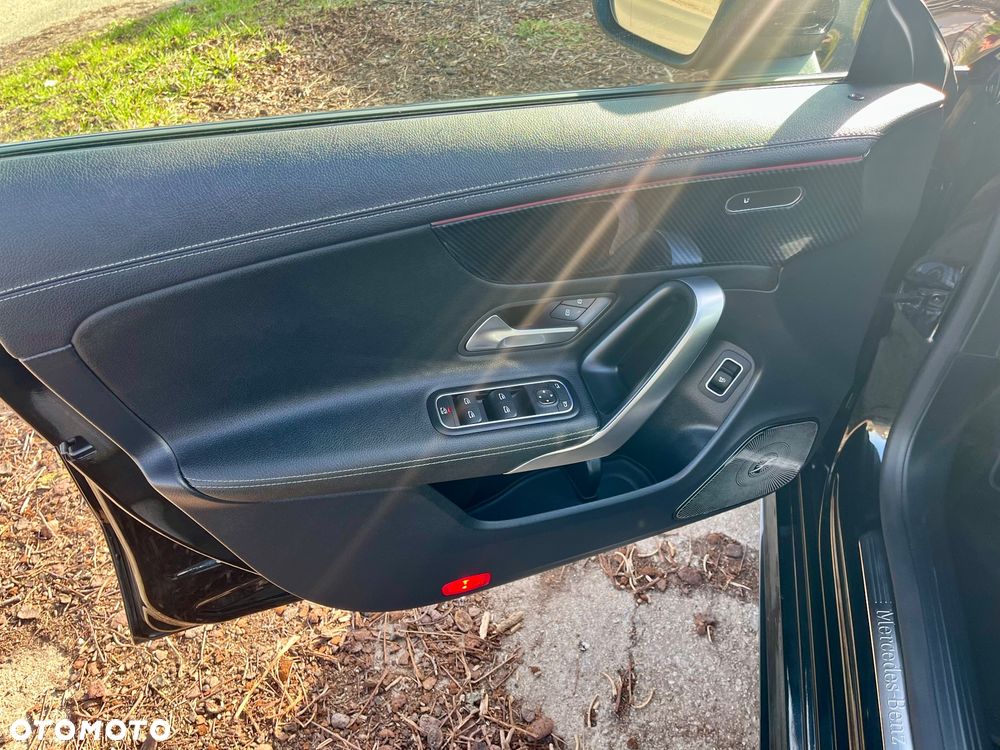 Mercedes-Benz CLA 220 7G-DCT AMG Line - 13