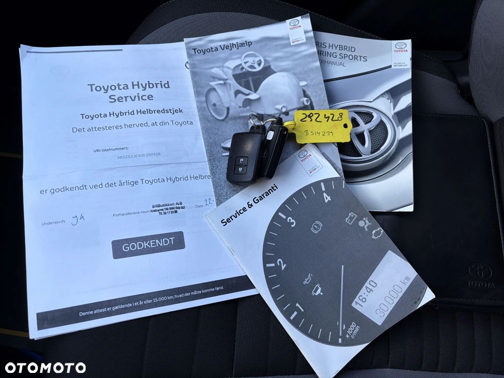 Toyota Auris 1.8 HSD Prestige - 38