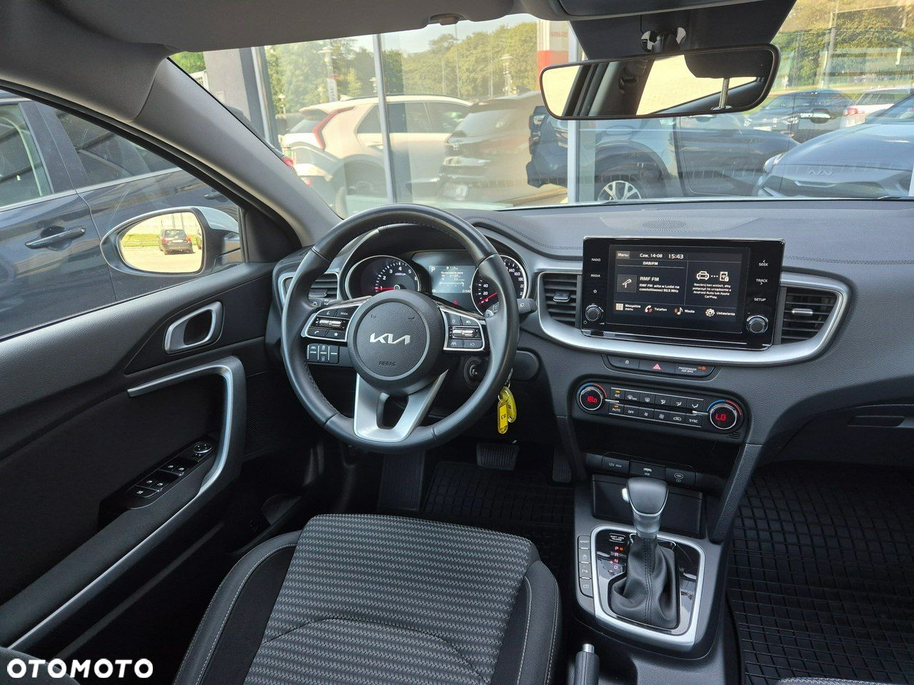 Kia Ceed - 16