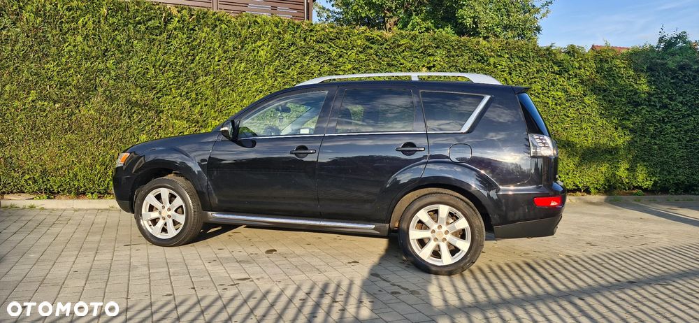 Mitsubishi Outlander 2.0 DID Intense + - 12