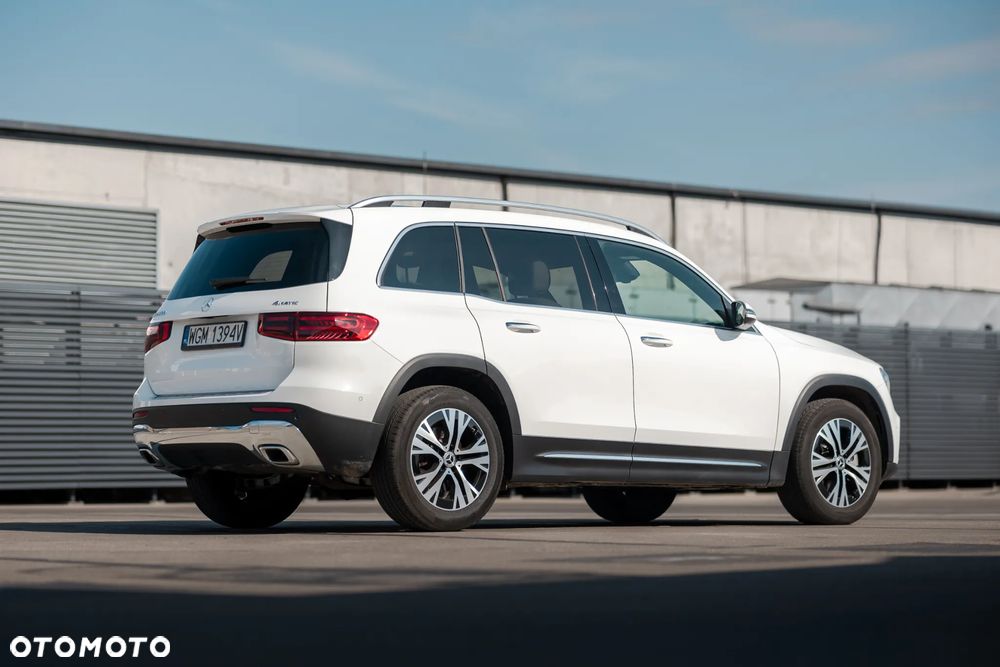 Mercedes-Benz GLB 250 4-Matic AMG Line 8G-DCT - 9