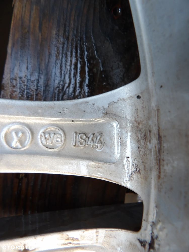 BMW  - F10 - FELGA ALUMINIOWA  - 9Jx18EH2+ - IS 44 - 7848573 - 5