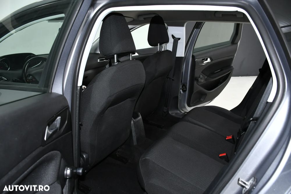 Peugeot 308 - 14