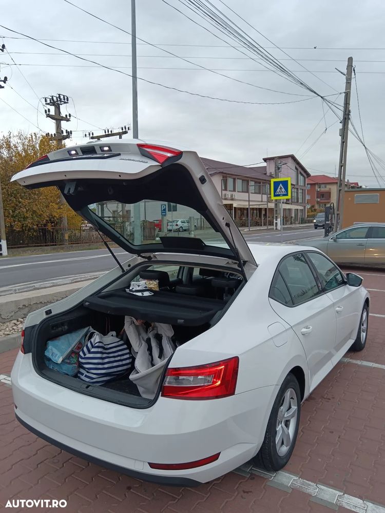Skoda Superb 1.6 TDI Ambition - 7