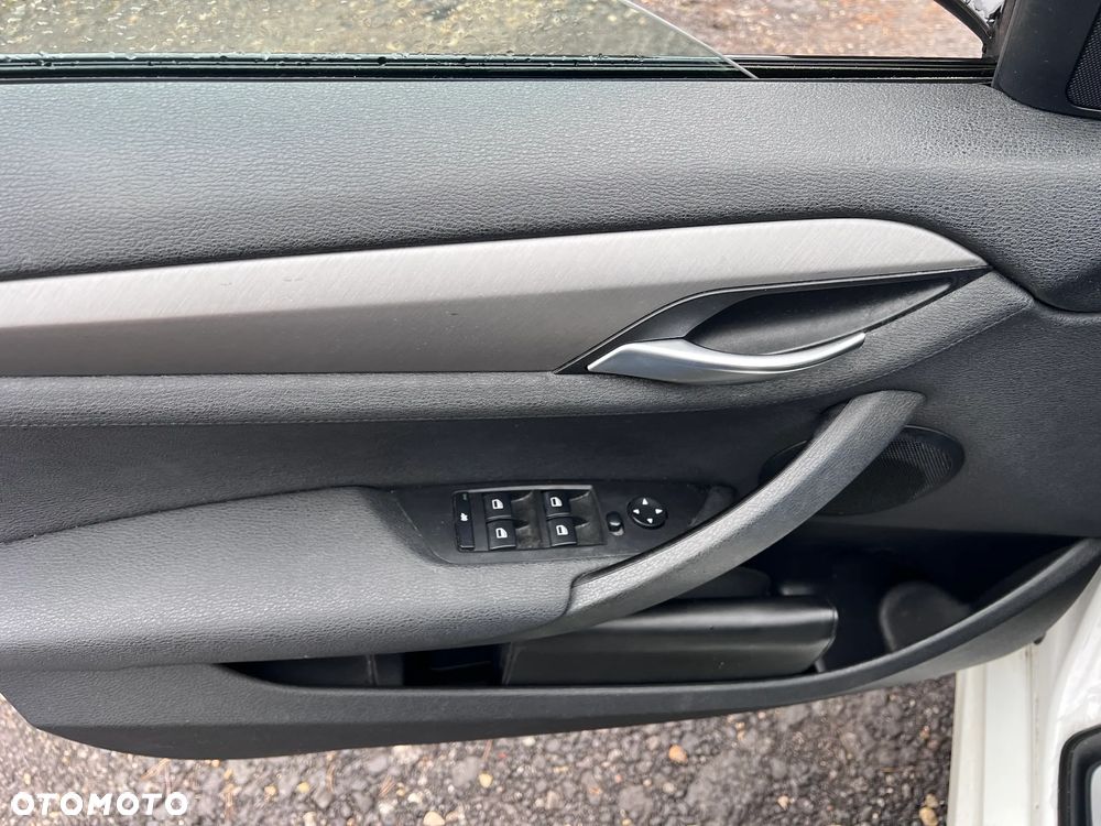 BMW X1 xDrive20d - 13