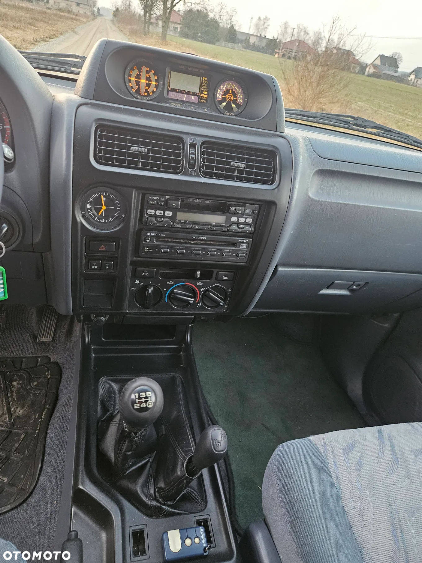 Toyota Land Cruiser - 10