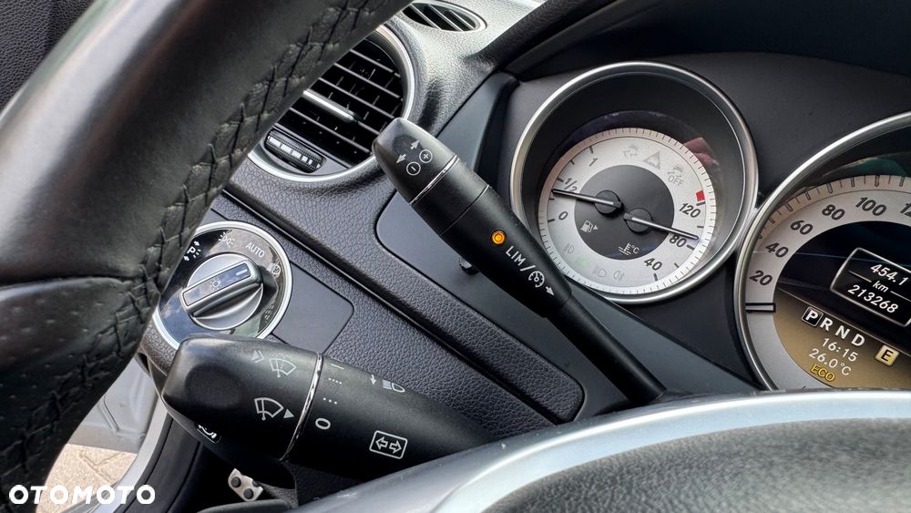 Mercedes-Benz Klasa C 250 CGI BlueEff Sport - 22
