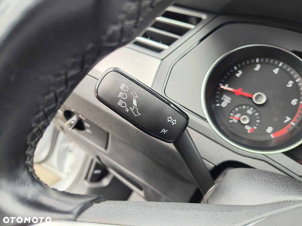 Volkswagen Passat 1.5 TSI EVO Essence - 22