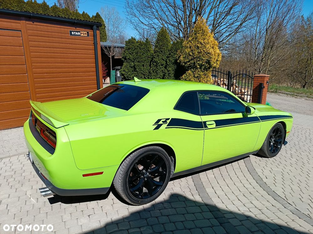 Dodge Challenger - 22