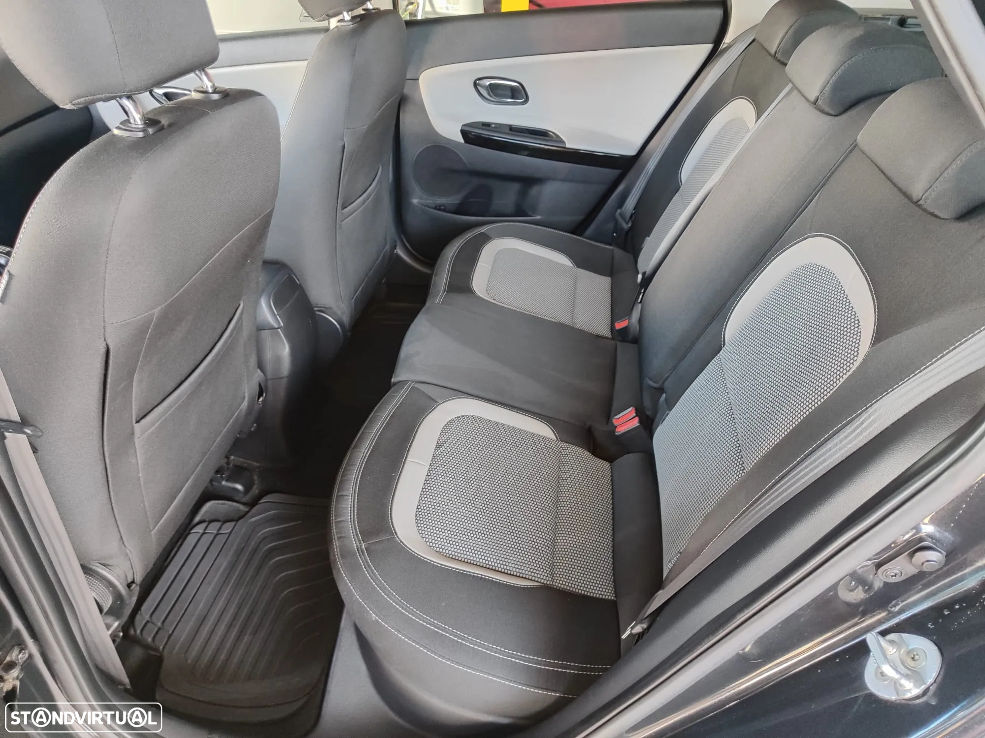 Kia Ceed SW 1.4 CRDi Nav Line - 12
