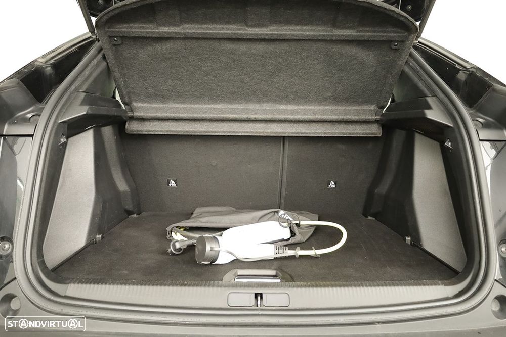 Peugeot e-2008 50 kWh GT - 26