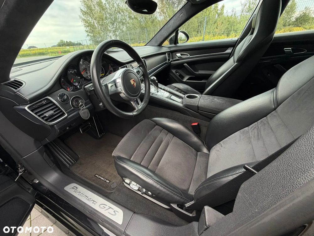 Porsche Panamera - 8