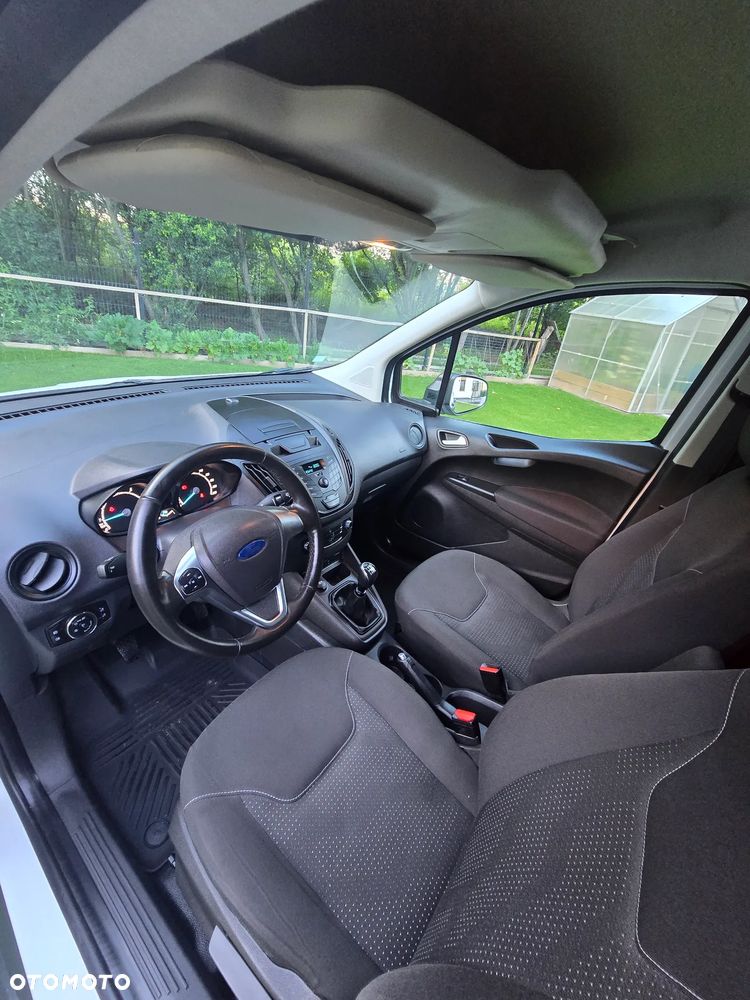 Ford Transit courier - 8