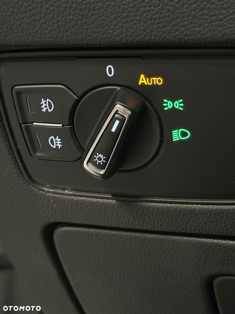 Volkswagen Passat 1.5 TSI EVO Business - 14