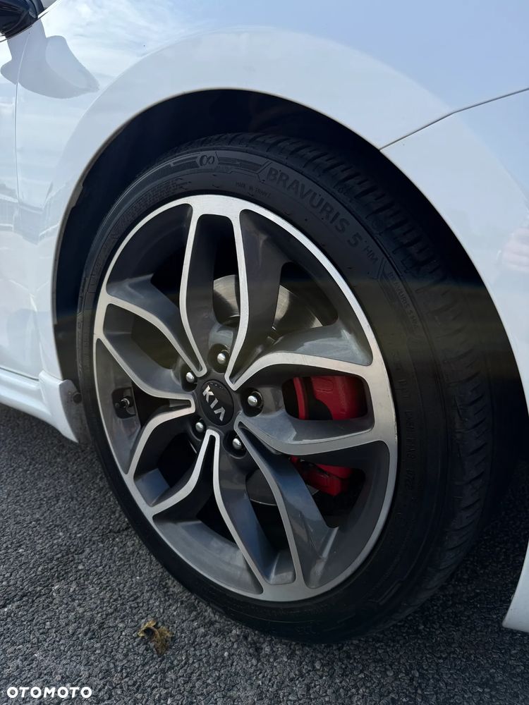 Kia Ceed - 3
