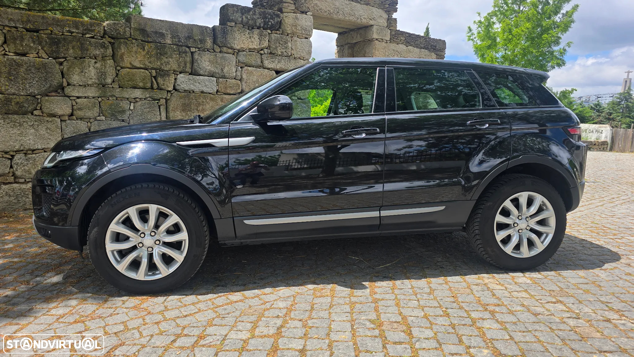 Land Rover Range Rover Evoque 2.0 D150 R-Dynamic - 4