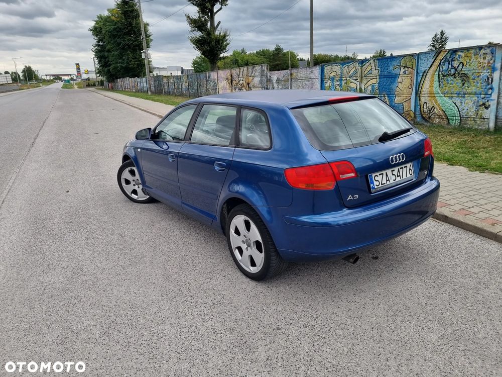 Audi A3 Sportback 1.6 FSI Ambiente - 11