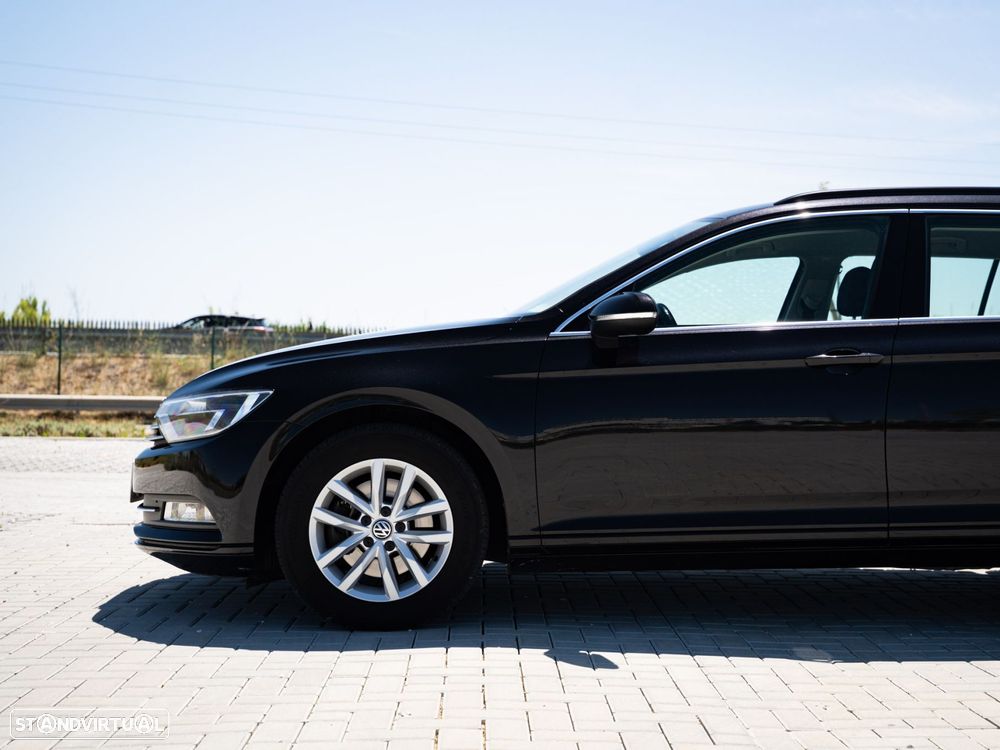 VW Passat Variant 2.0 TDI Confortline DSG - 22