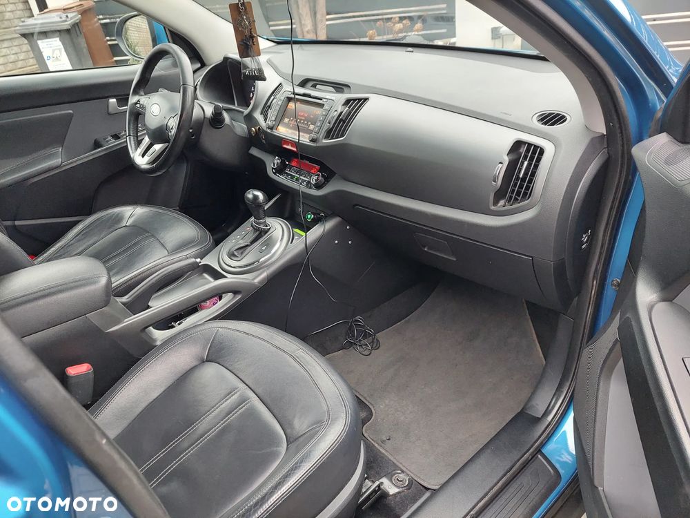 Kia Sportage 2.0 CRDI 4WD Automatik Fifa World Cup Edition - 12