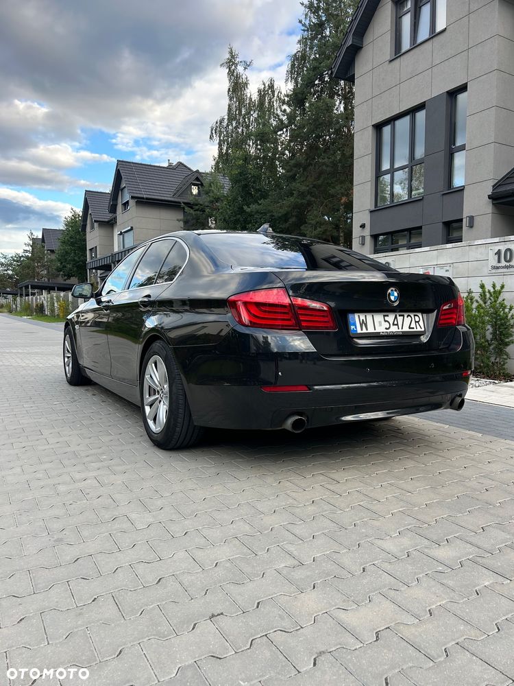 BMW Seria 5 535i xDrive - 11