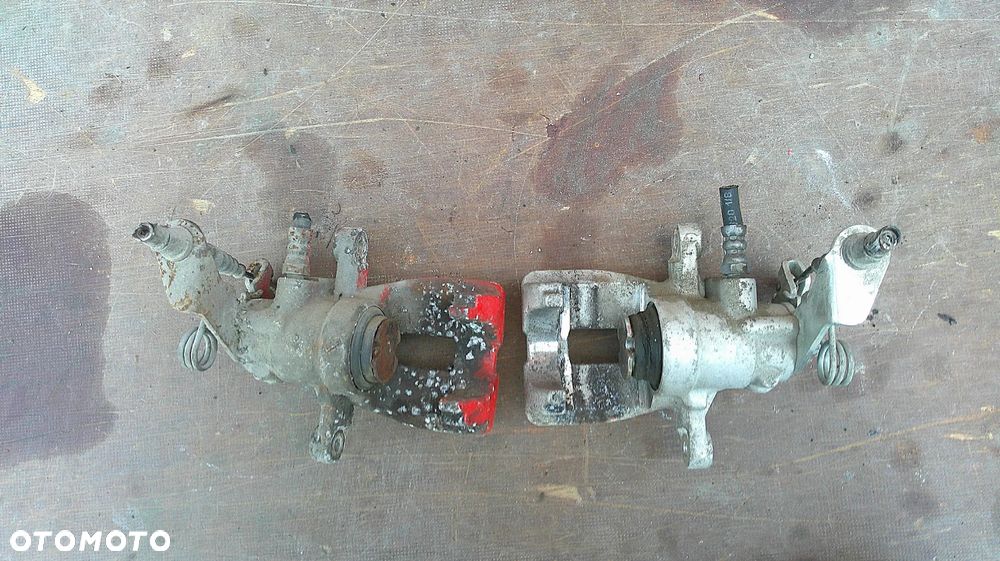 ALFA ROMEO MITO ZACISK TYLNY LEWY LUB PRAWY - 2