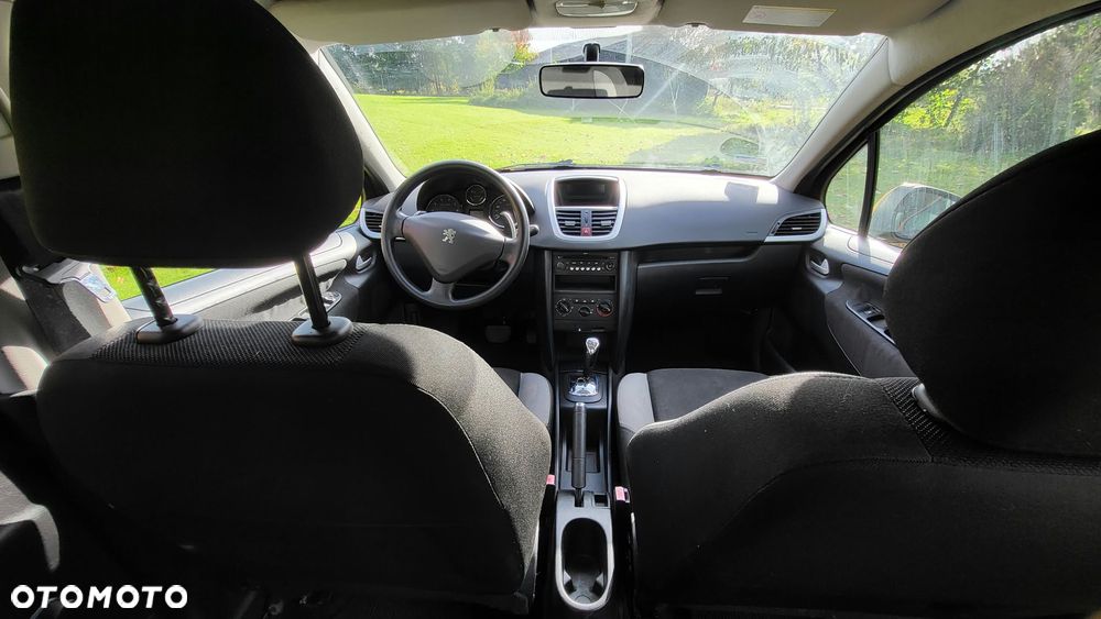 Peugeot 207 - 14