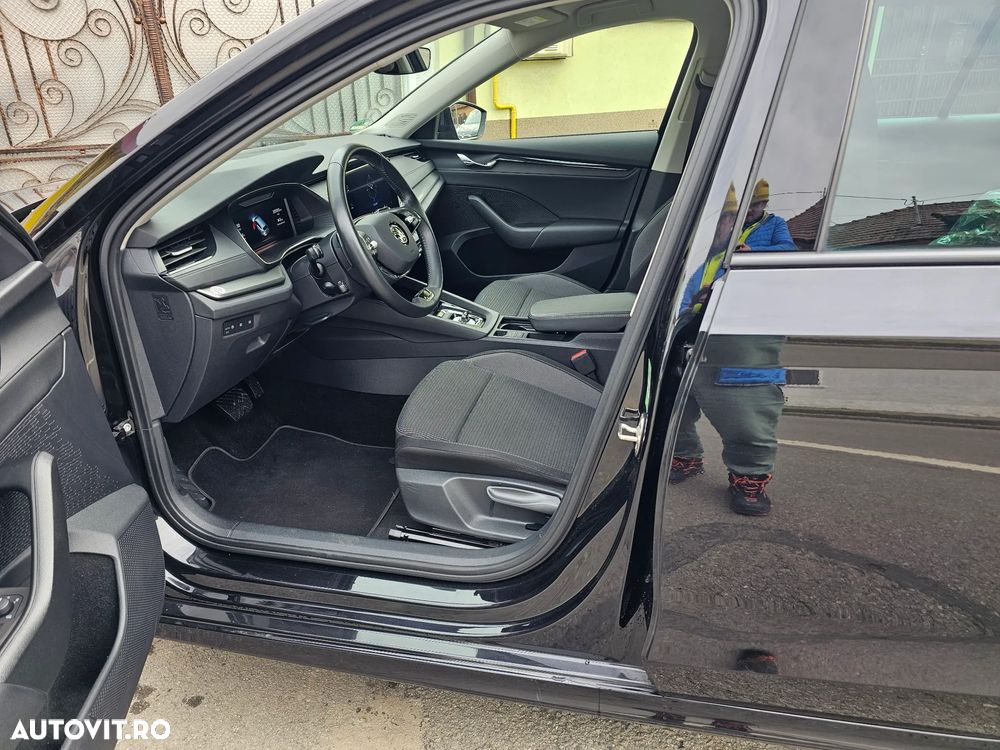 Skoda Octavia 2.0 TDI DSG Ambition - 2