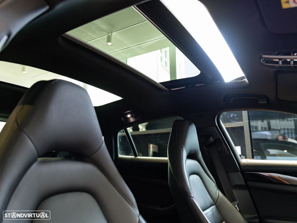 Porsche Panamera 4S E-Hybrid - 47
