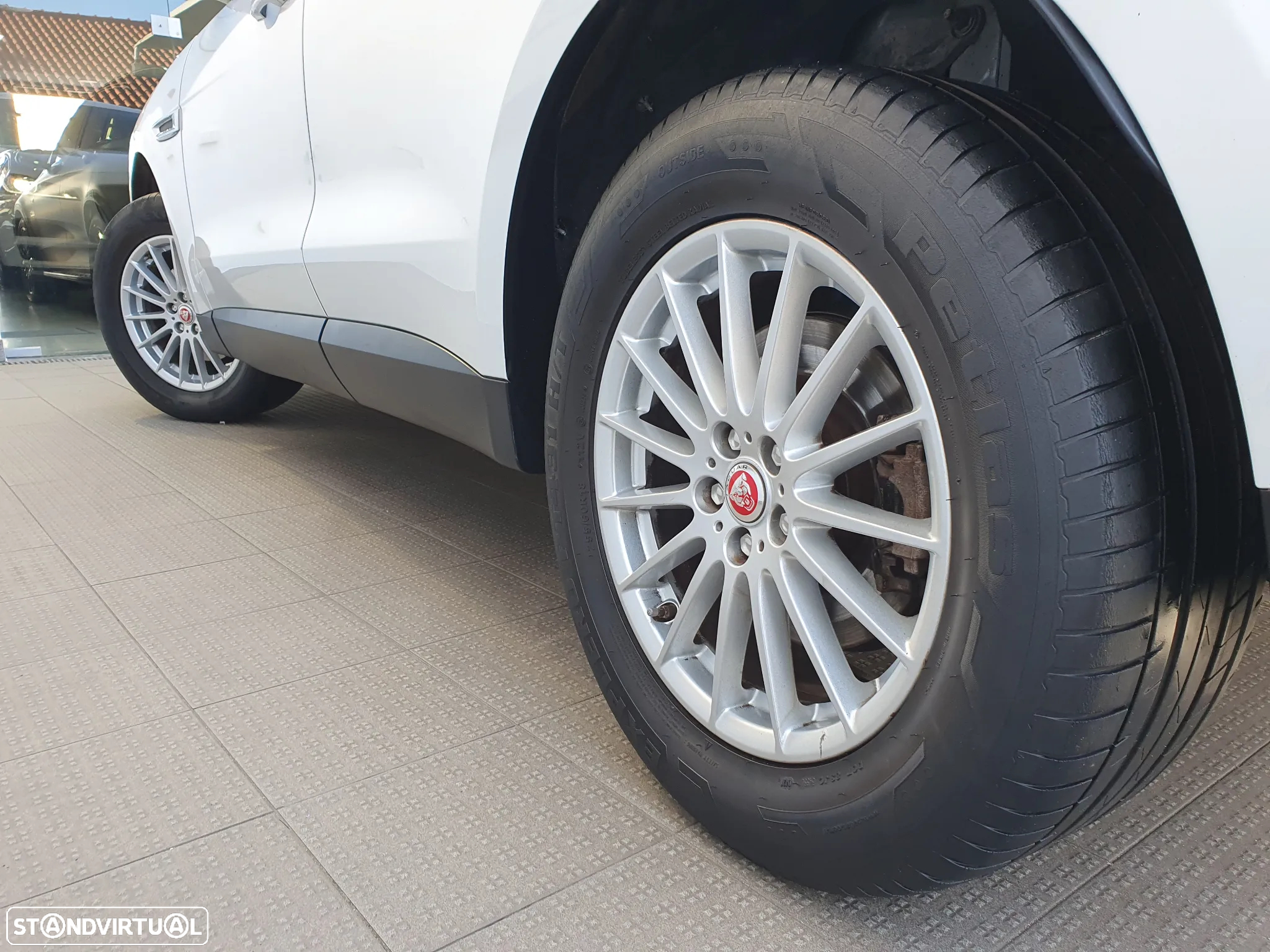 Jaguar F-Pace 20d AWD Aut. Prestige - 18