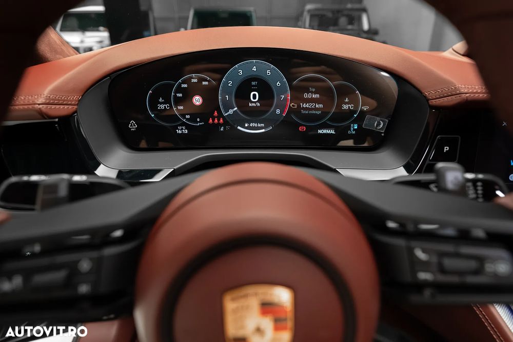 Porsche Panamera 4 - 12