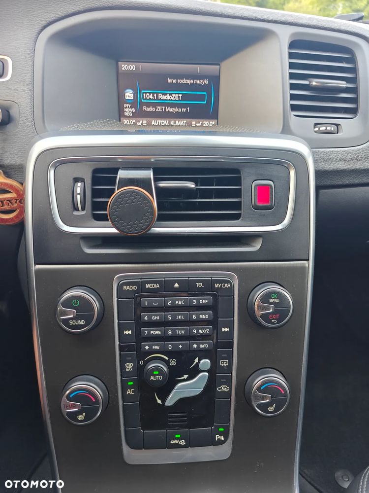 Volvo V60 DRIVe - 14