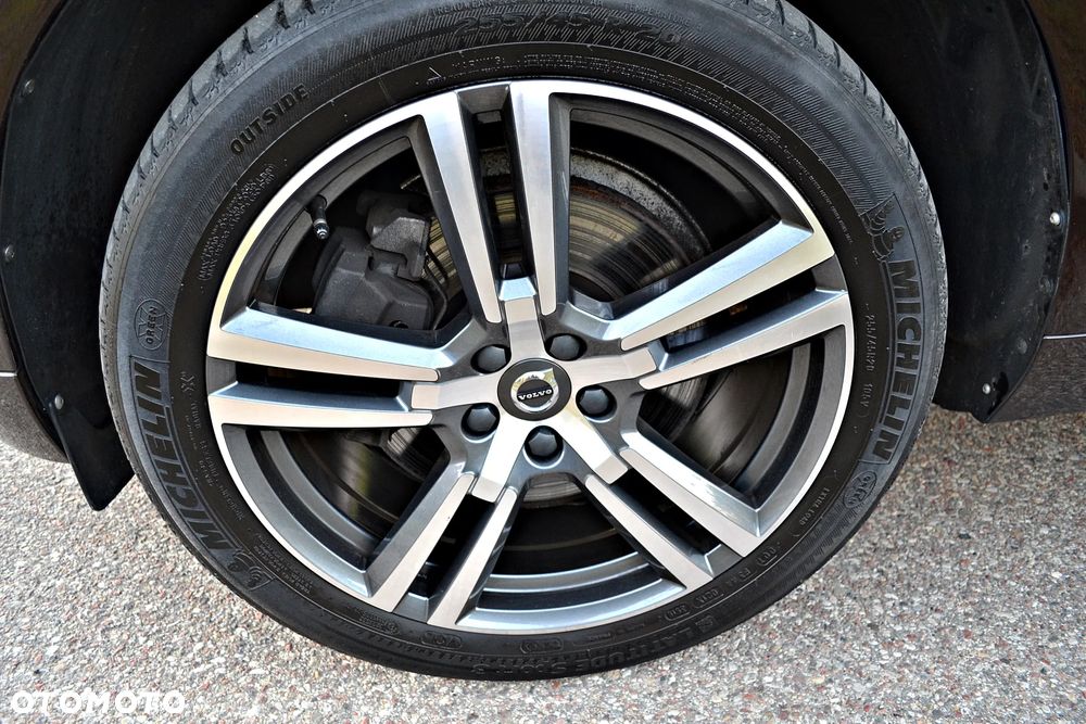 Volvo XC 60 B4 D AWD Geartronic Inscription - 39