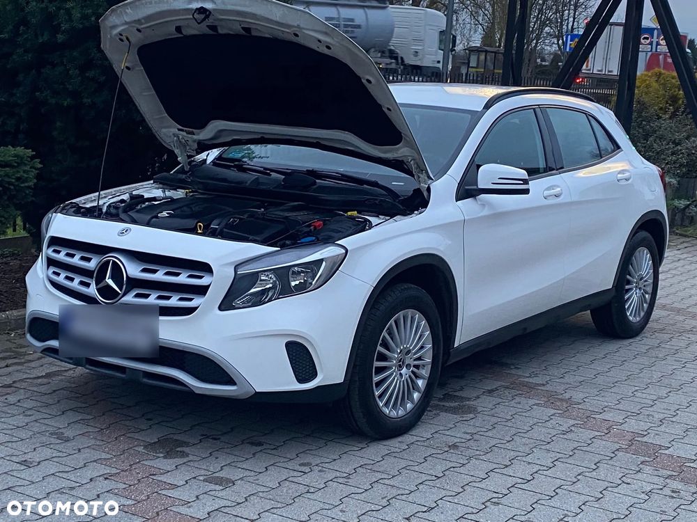 Mercedes-Benz GLA 200 d 7G-DCT - 13