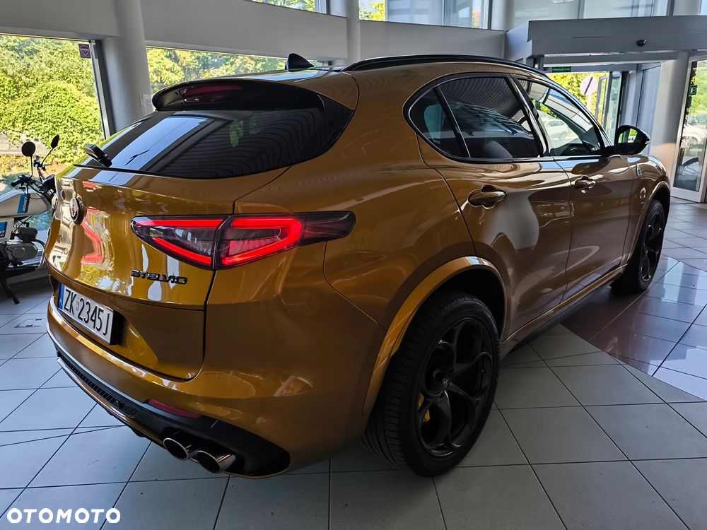 Alfa Romeo Stelvio 2.9 V6 Bi-Turbo Quadrifoglio Q4 - 8