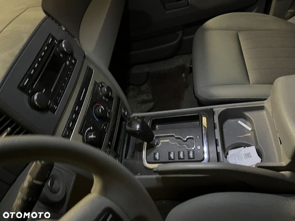 Jeep Grand Cherokee 3.7 4x4 Laredo - 8