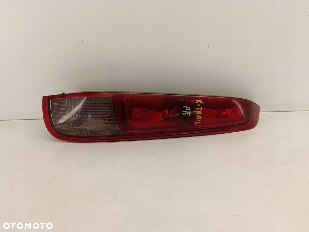 LAMPA PRAWA TYLNA TYŁ NISSAN X-TRAIL 00-07 - 1