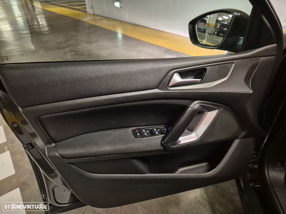 Peugeot 308 SW 1.6 BlueHDi Style - 28