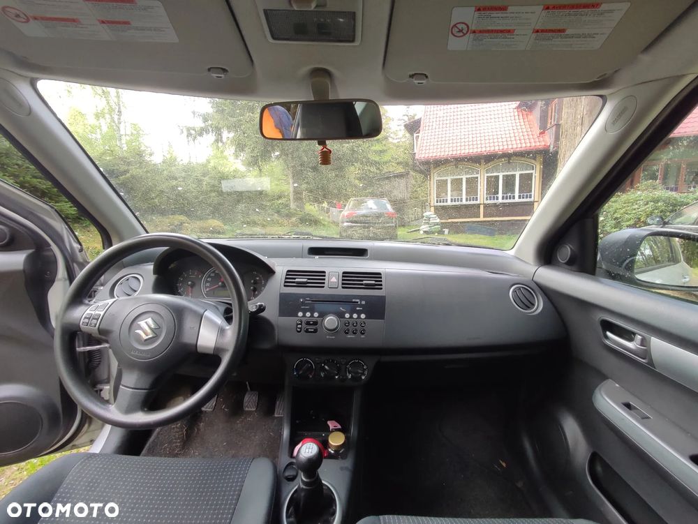 Suzuki Swift 1.3 GS - 8
